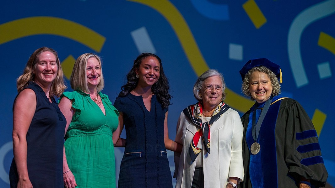 Mikayla Jackson (center) - a PhD trainee in Delaware BME - receives the 2025 Laird Fellowship that honors George W. Laird. She is picture with Anna Laird Wick (center-right), Laird Professor Jill Higginson (left), and Dean Pamela Norris (right).